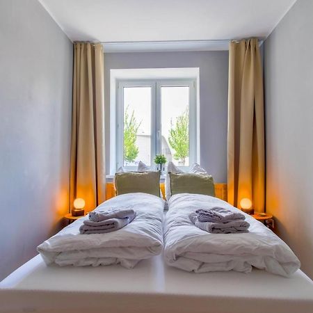 4-Room Luxury Apartment - Close To Central Station, Free Parking, Kitchen Leipzig Bagian luar foto