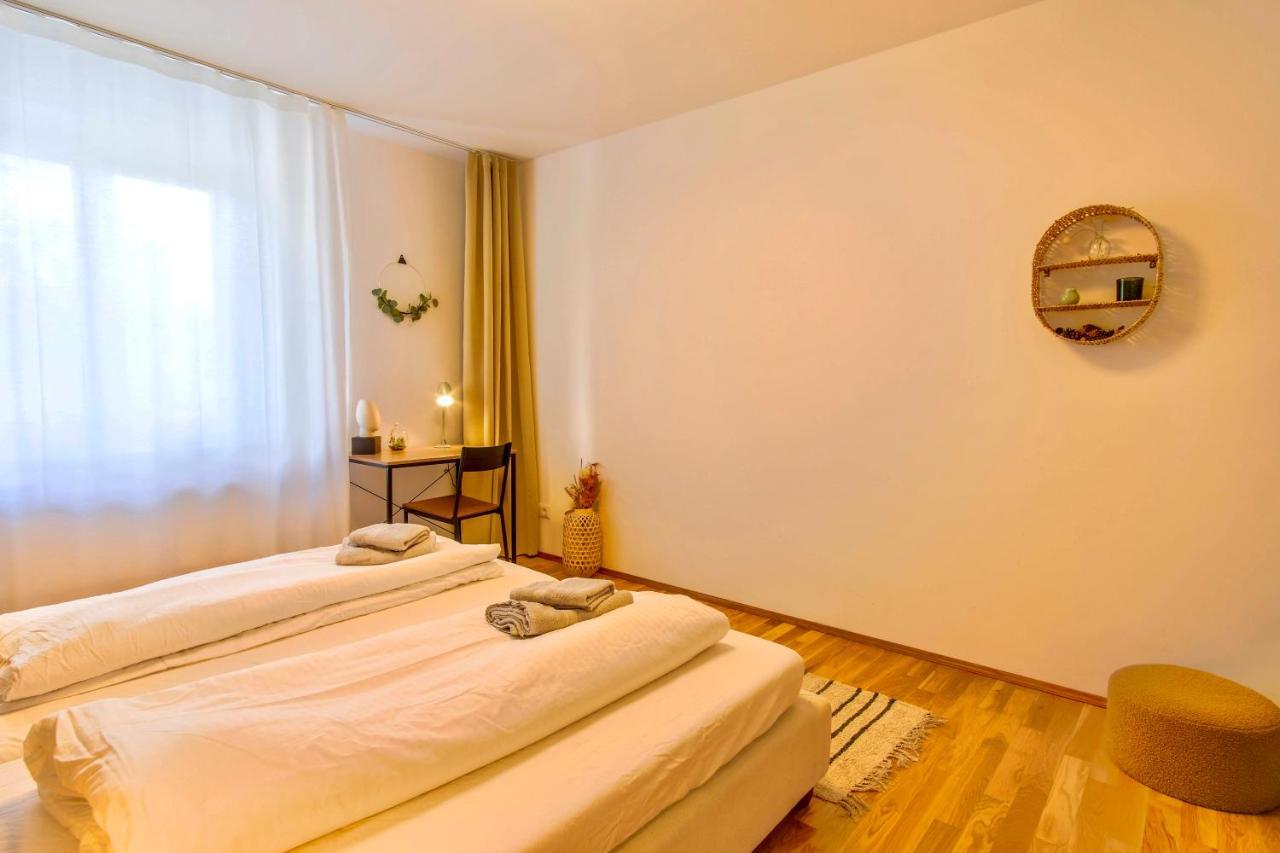 4-Room Luxury Apartment - Close To Central Station, Free Parking, Kitchen Leipzig Bagian luar foto
